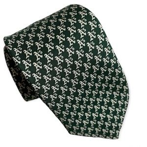 VINEYARD VINES Mens Neck Tie Oakland A’s 100% Silk Dark Green Handmade USA NWT
